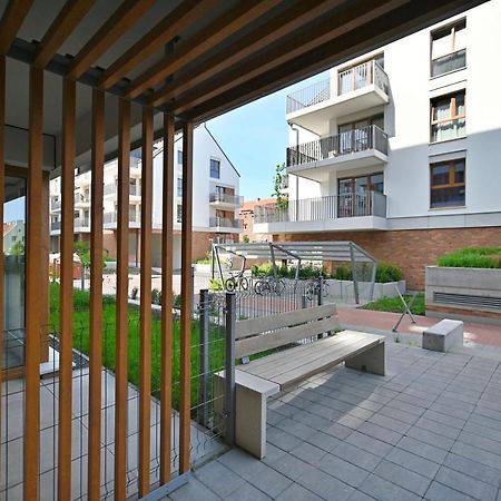 Beige 3City Apartment With Parking In Gdansk By Noclegi Renters Buitenkant foto