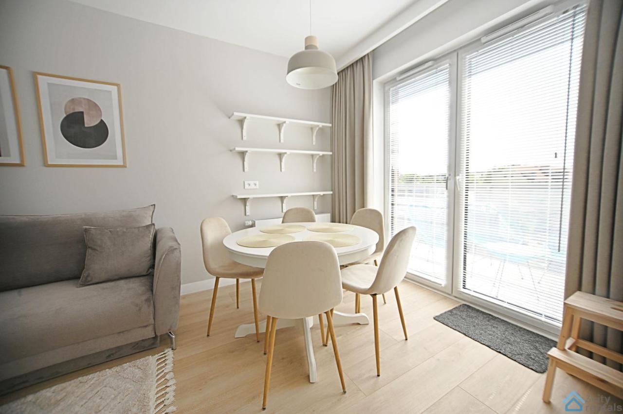 Beige 3City Apartment With Parking In Gdansk By Noclegi Renters Buitenkant foto
