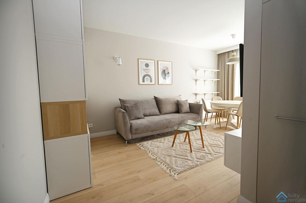 Beige 3City Apartment With Parking In Gdansk By Noclegi Renters Buitenkant foto